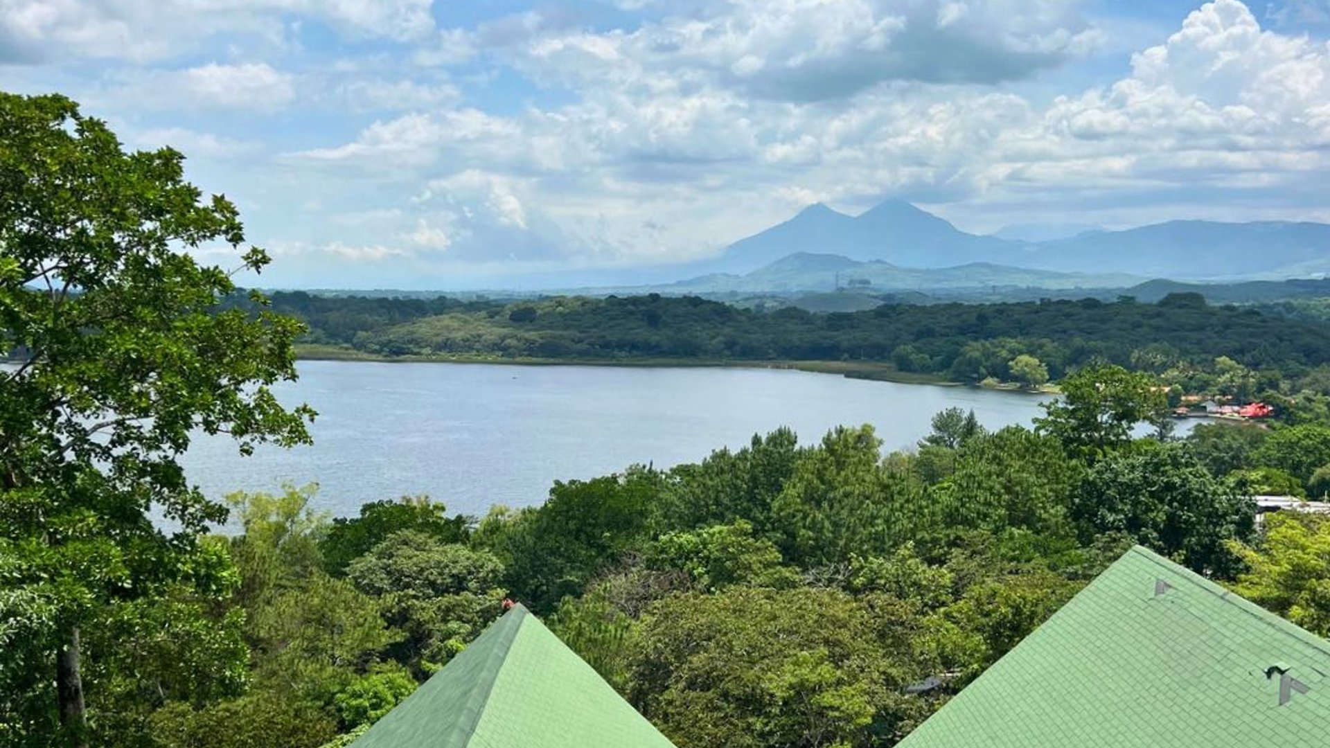 HERMOSA.CABAÑA EN VENTA LAGUNA DEL PINO - Image 1