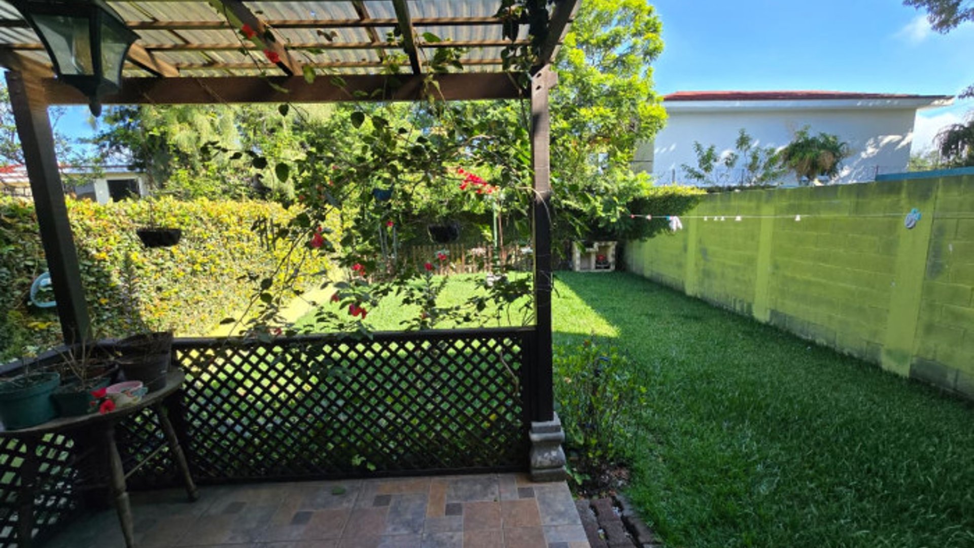 CASA EN VENTA EN LOMA VERDE - FRAIJANES - Miniatura 2