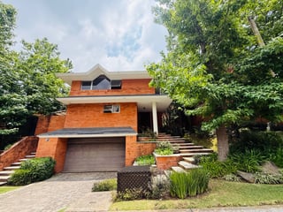 VENTA DE HERMOSA CASA - LAS LOMAS, KM 16.5 CES - 2
