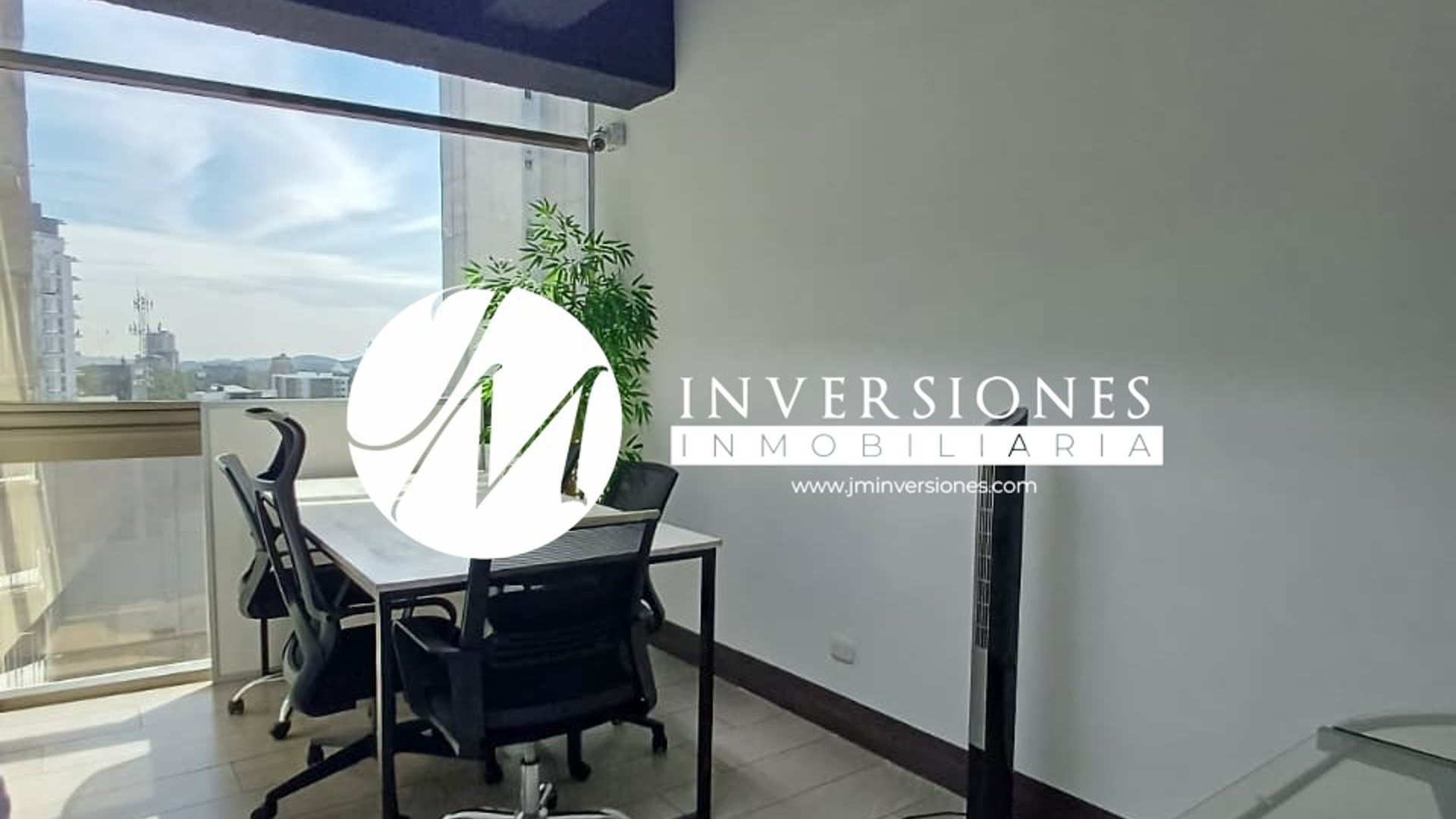 Oficina en renta zona 10 - Miniatura 4