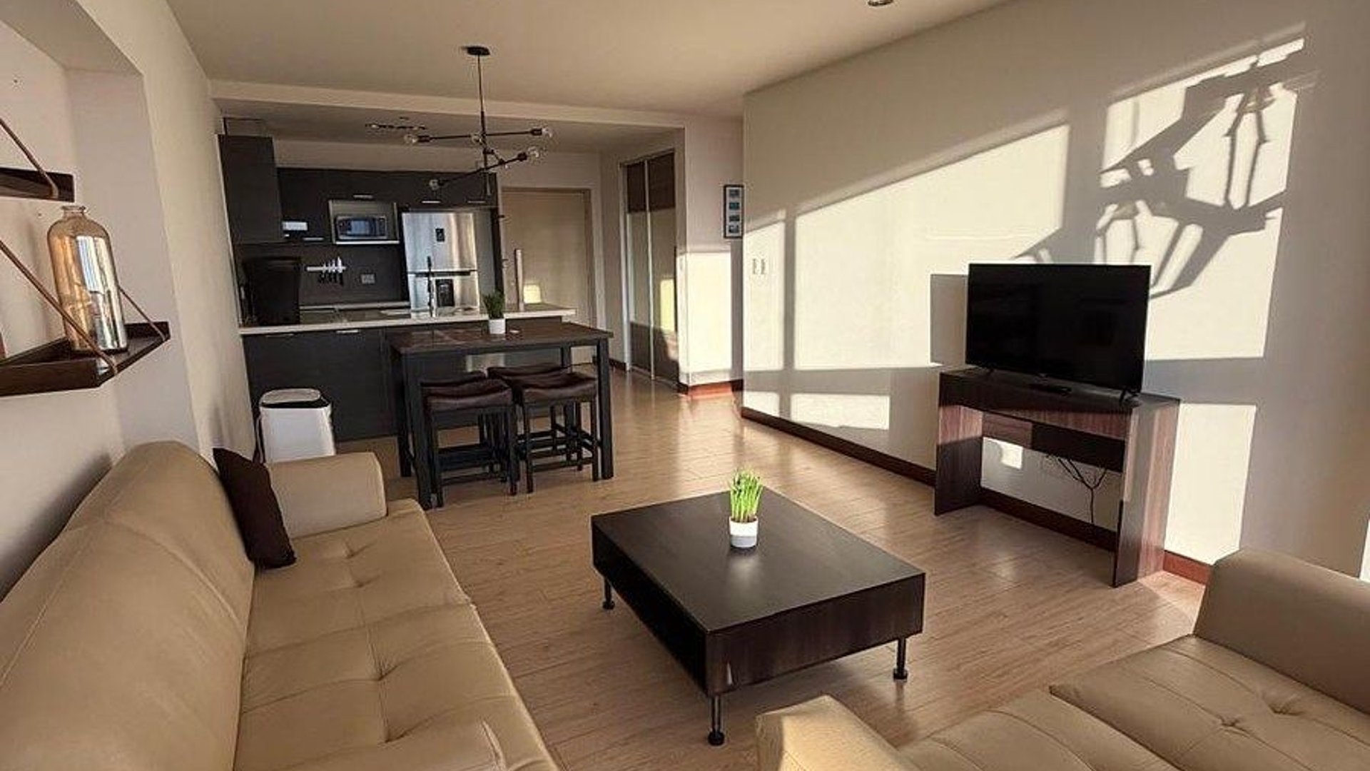 Apartamento en Renta Amueblado – Veinti4, Zona 10
