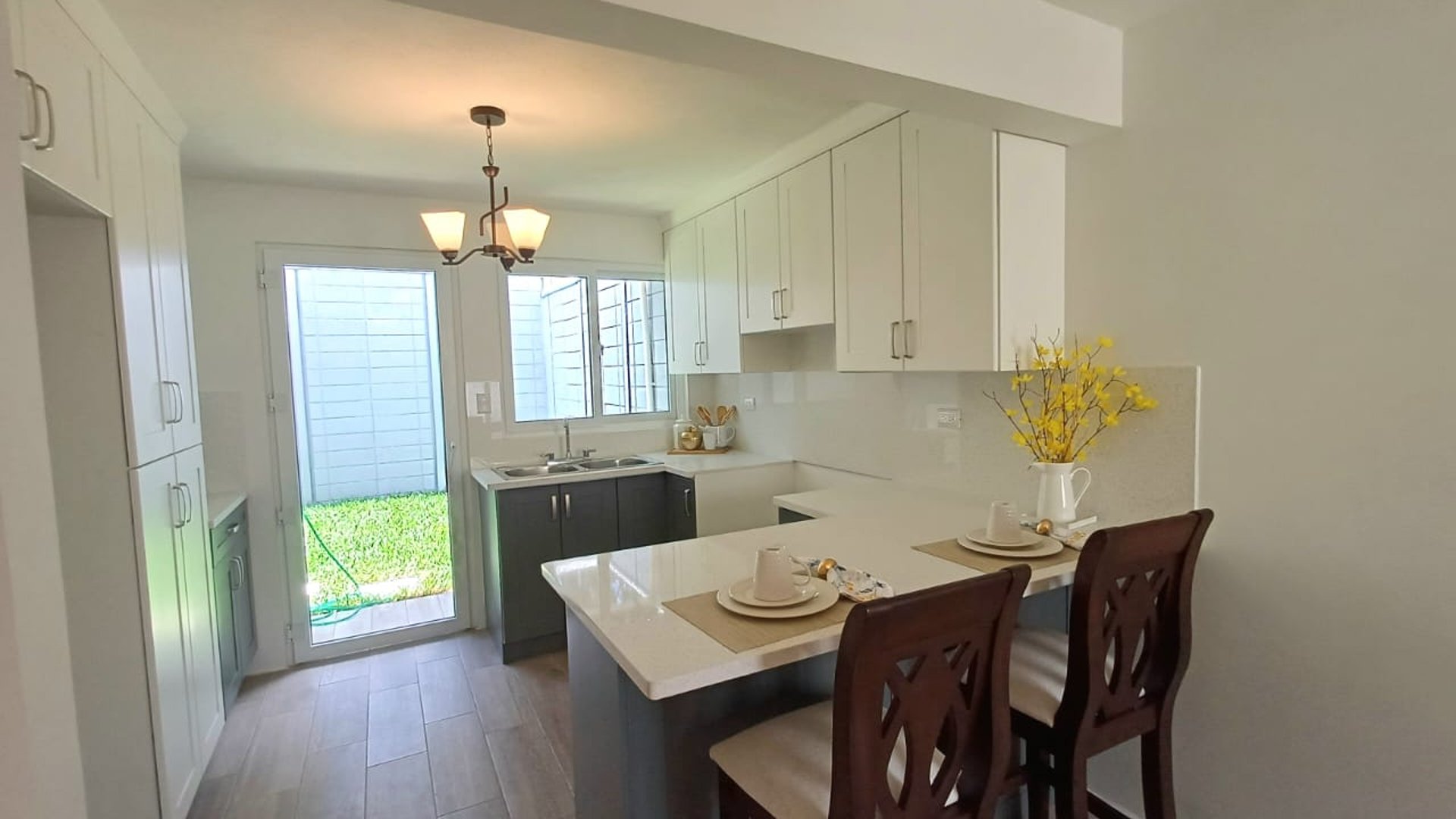 VENTA Casa Nueva dentro de Pinabetes Condominio Eucaliptos - Miniatura 5