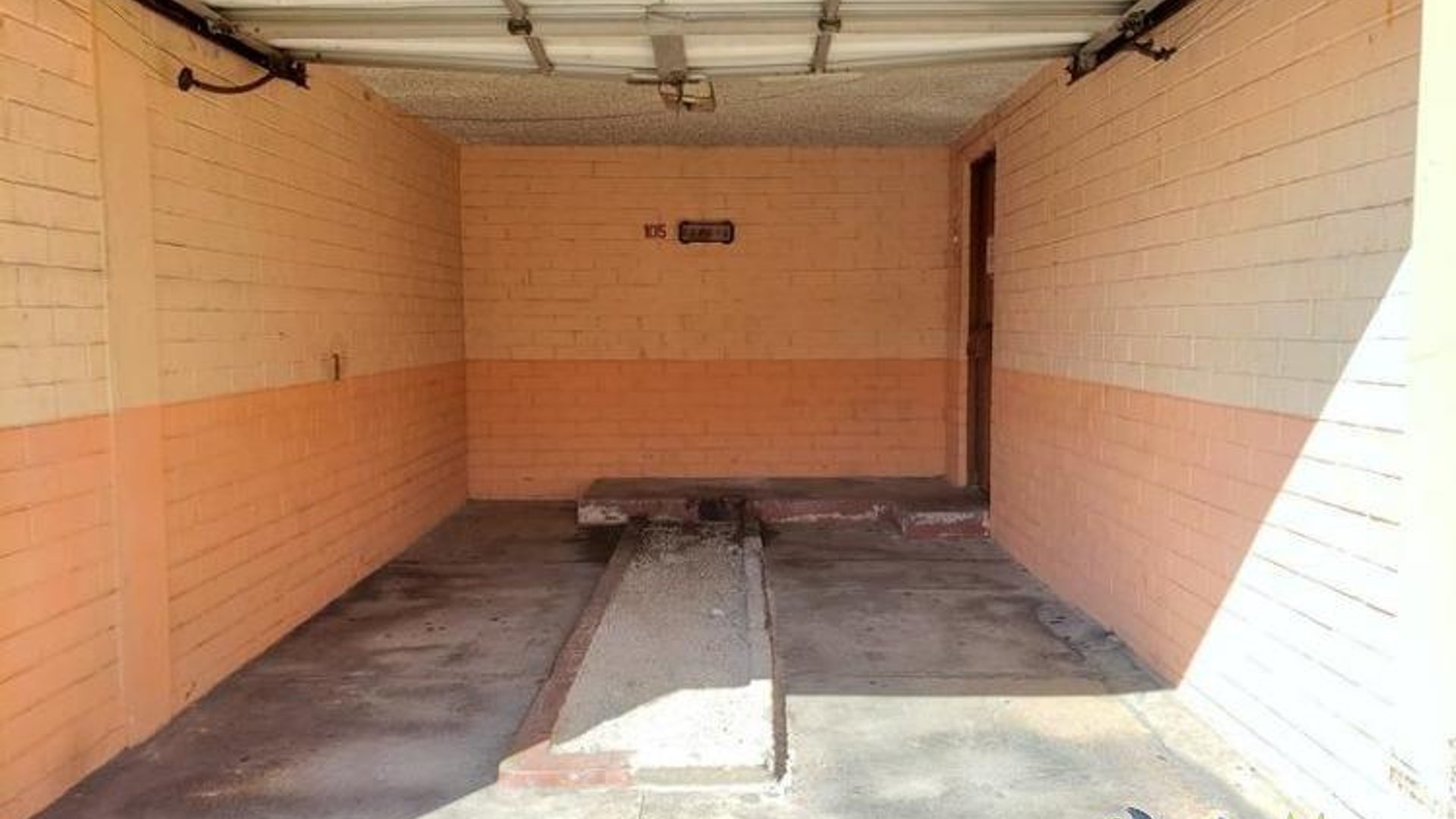 EDIFICIO EN VENTA ZONA 11 LAS CHARCAS - Miniatura 2