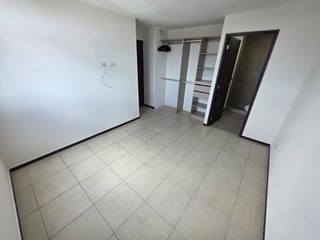 Apartamento en Renta Edificio Parque San Jorge Zona 11 Ref-6050 - 4