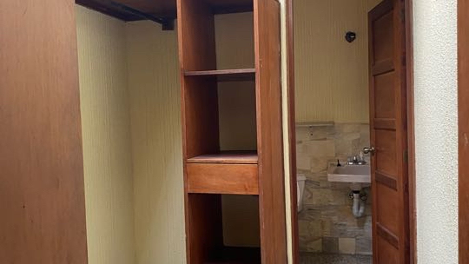 Casa en Renta en 20 Calle Zona 10 - Miniatura 11