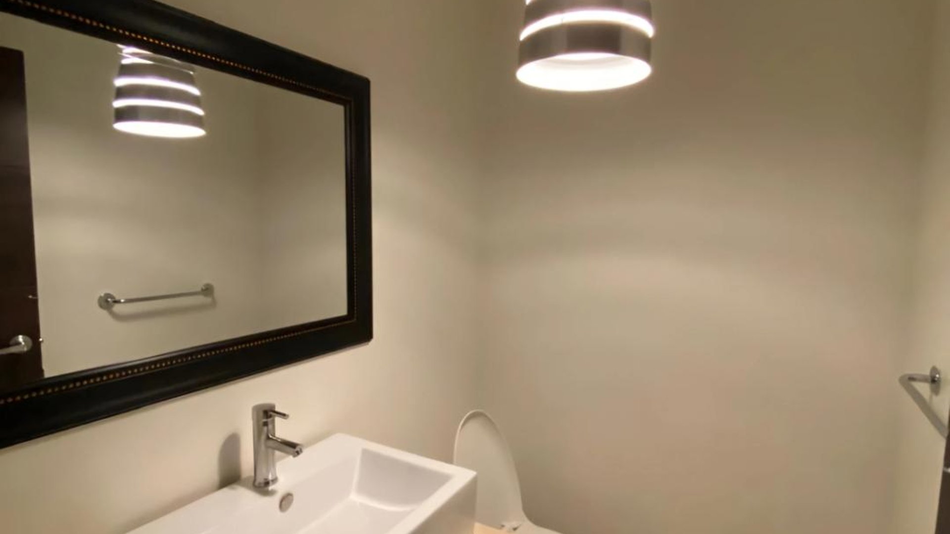 RENTA APARTAMENTO ATTICA I  ZONA 14 - Miniatura 3