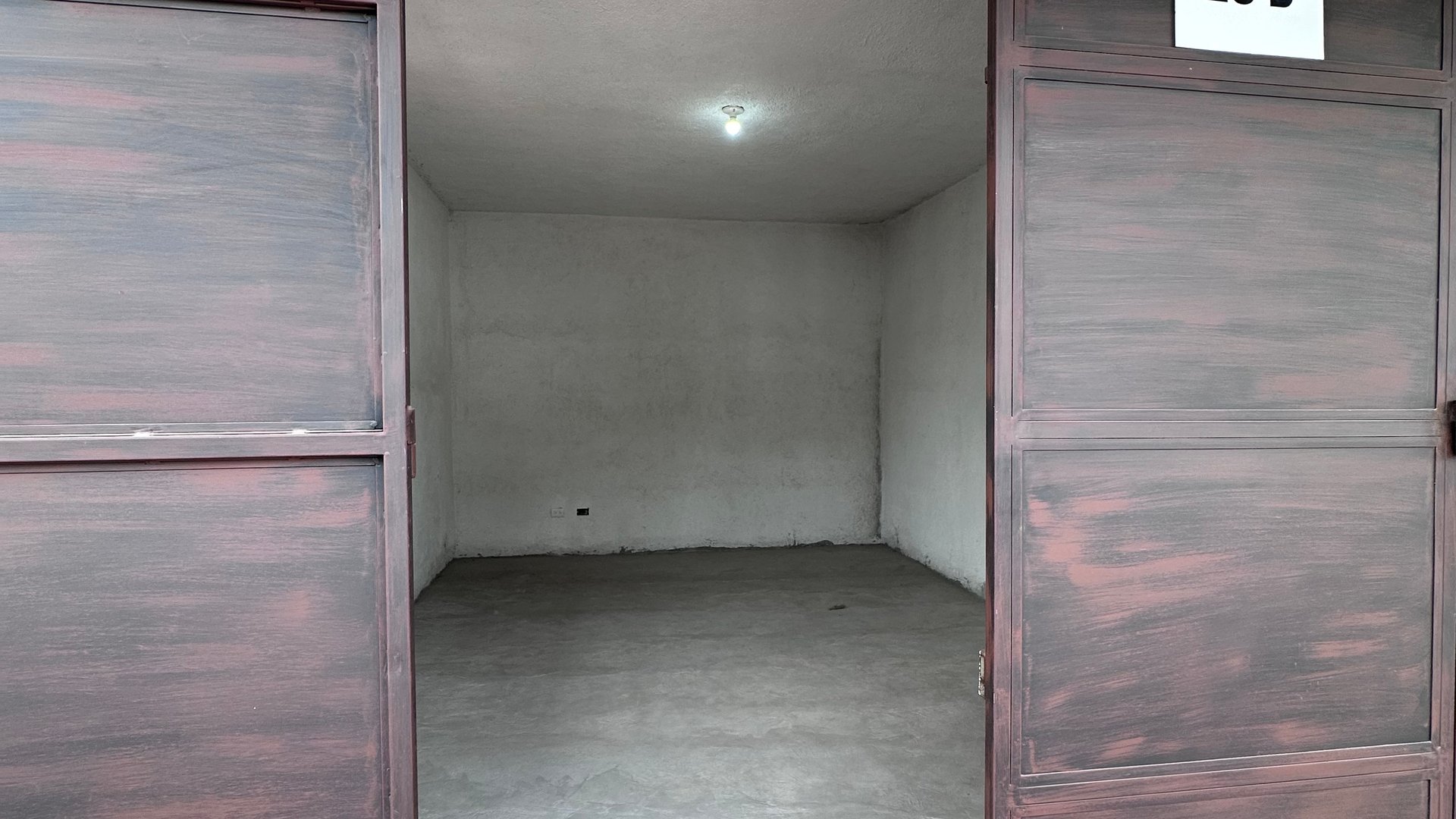 BODEGA CON SEGURIDAD EN RENTA CERCA DEL PANORAMA, ANTIGUA GUATEMALA - Miniatura 8