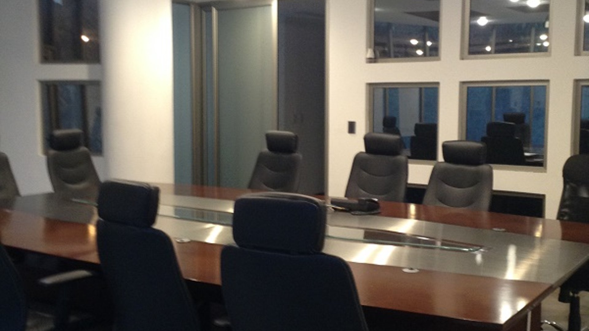 ✨???? Zona 14, propiedad en venta, 2,200 m² ideal oficinas✨ - Miniatura 3