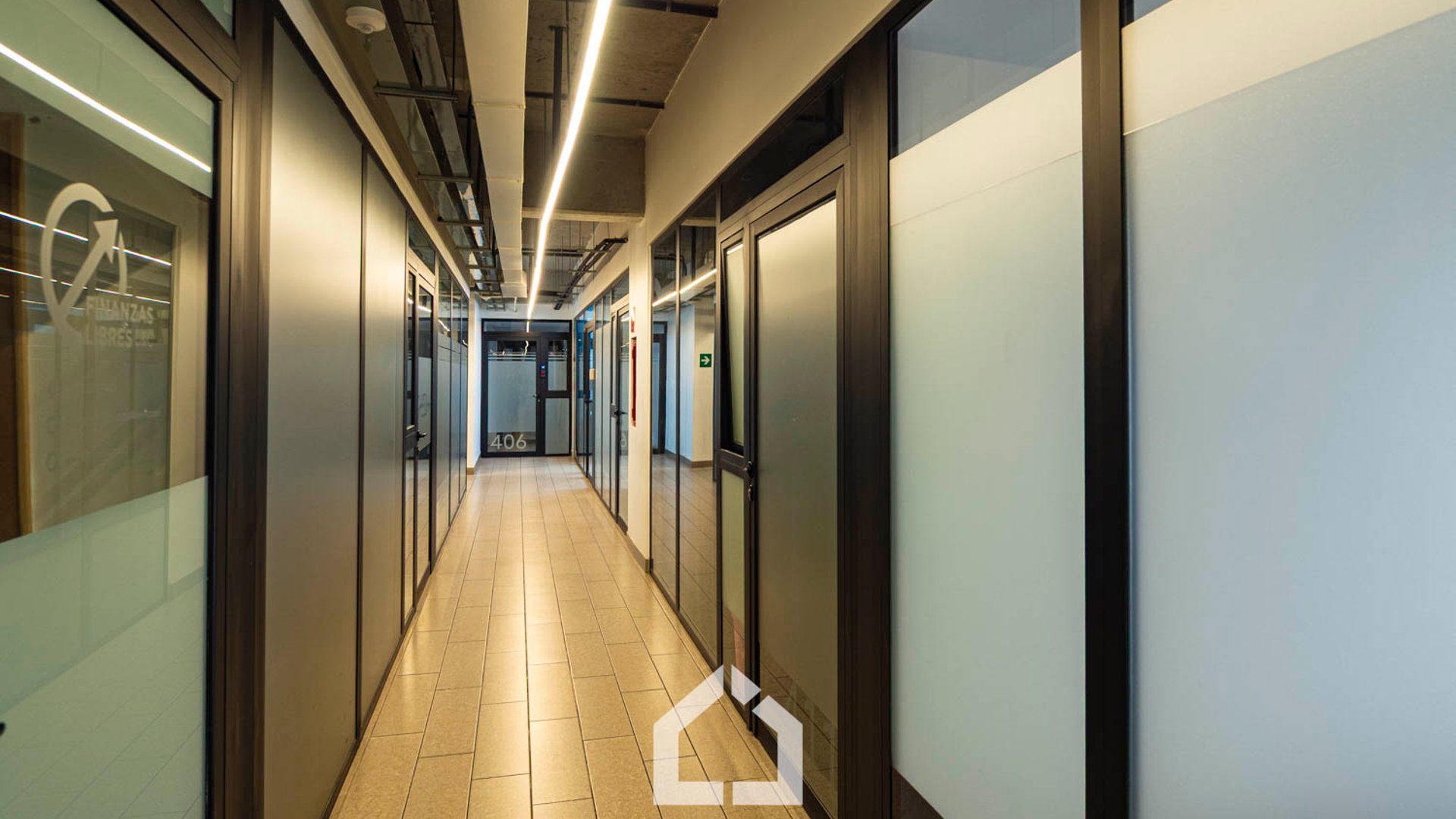 En renta y venta oficina para estrenar en Granat zona 4 - Miniatura 5