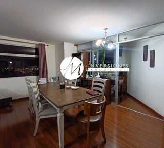 Apartamento en Venta de 3 Dormitorios en zona 11