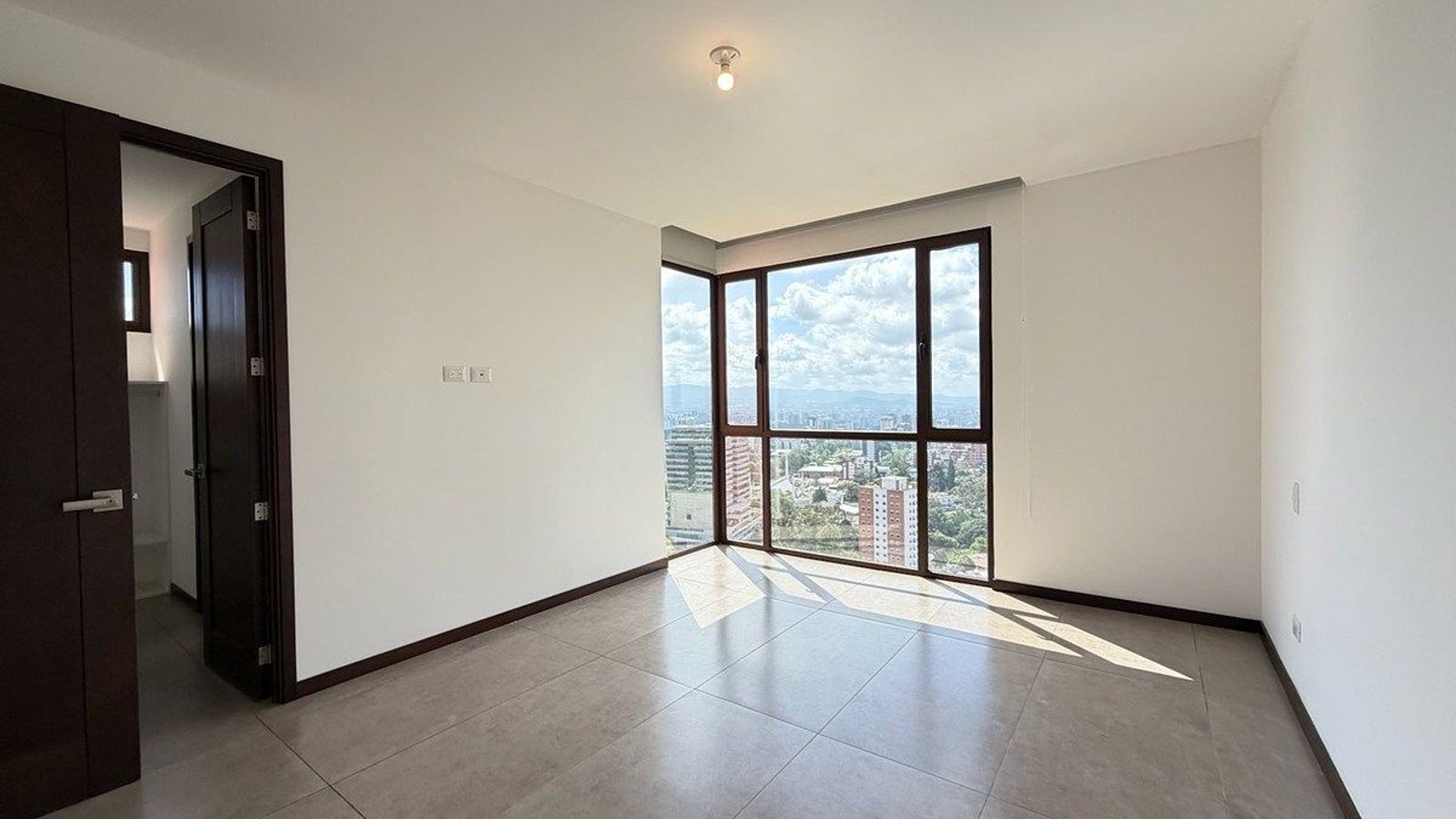Apartamento en Renta – Albero San Lázaro, Zona 15 - Miniatura 4
