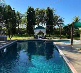 📍 CASA DE PLAYA EN VENTA – 5 HAB + PISCINA Y JACUZZI | MONTERRICO