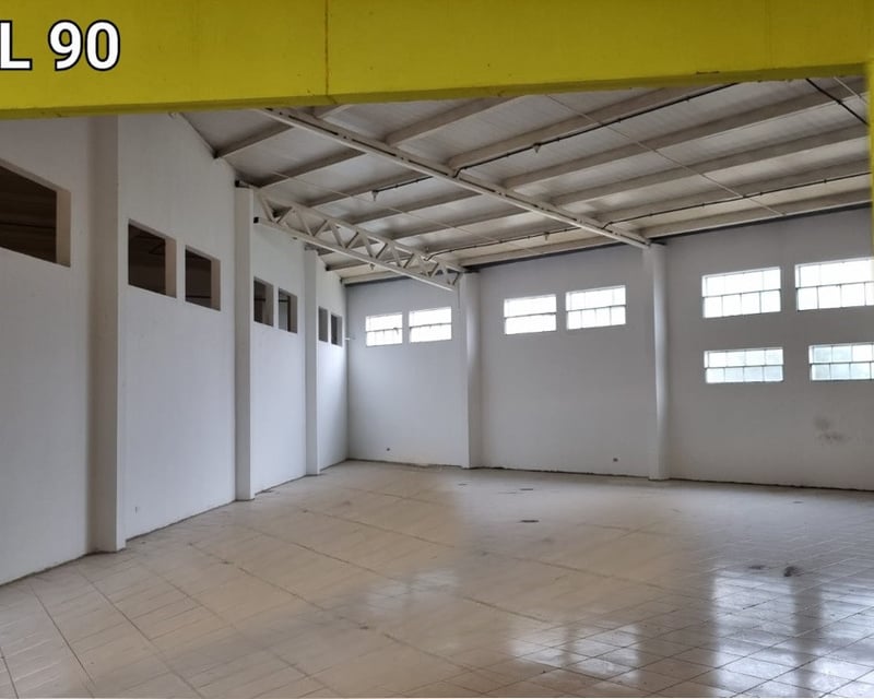 Local en renta Zona 18