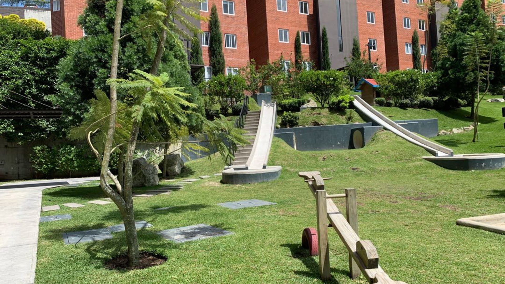 APARTAMENTO EN RENTA EN HEXA CAÑADA 16