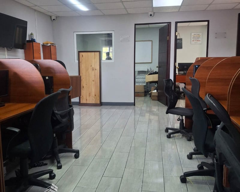 OFICINA EN RENTA EN ZONA 4