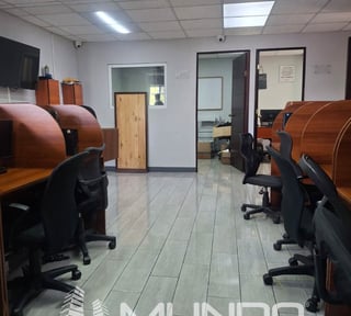 OFICINA EN RENTA EN ZONA 4