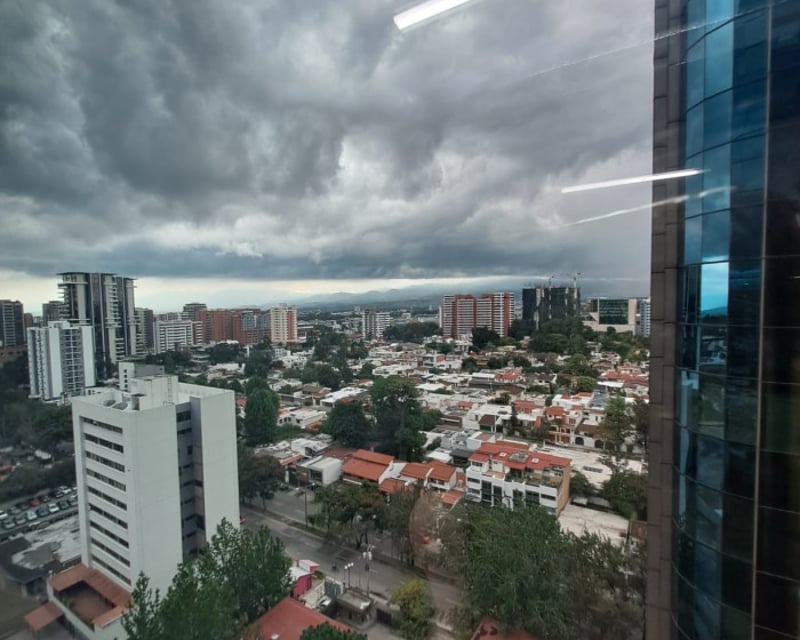 Venta o Alquiler de Oficina en Europlaza zona 14