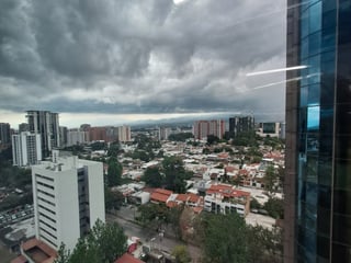 Venta o Alquiler de Oficina en Europlaza zona 14 - Image 1