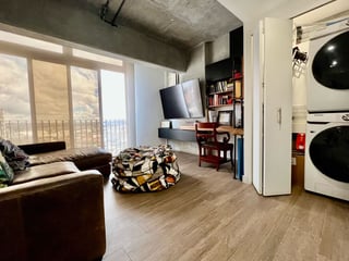 Venta de apartamento de 2 niveles en Edificio Granat, Zona 4 - Image 7