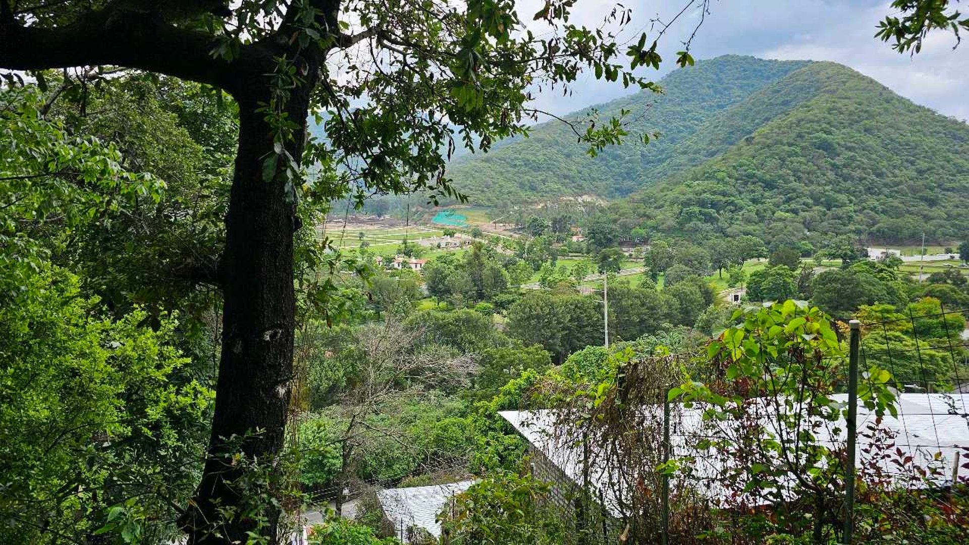 Terreno en Santa Inés Antigua Guatemala Topografía Ascendente - Miniatura 2