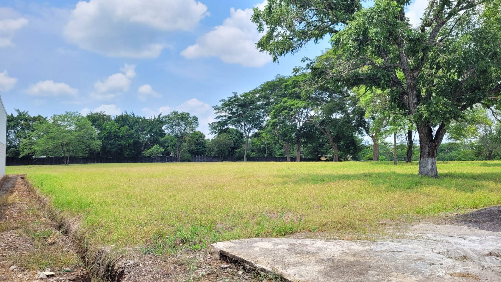 VENTA Terreno Industrial para Bodega Km 67.5 a Taxisco - Miniatura 3