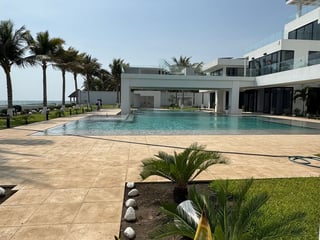 Exclusiva Mansión Frente al Mar en Venta Ideal como Residencia de Lujo u Hotel - Image 43