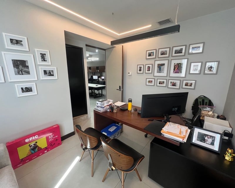 Oficina en Venta – Zona 10
