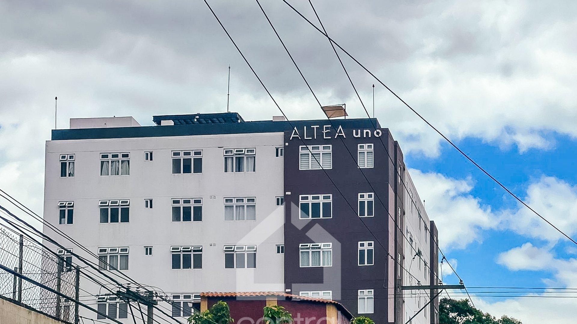 Oportunidad Única: Apartamento Moderno Zona 1, Ciudad de Guatemala - Image 1