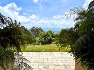 CASA EN VENTA EN KM 8.5 CARRETERA A EL SALVADOR, LUJOSA Y MODERNA - Image 9