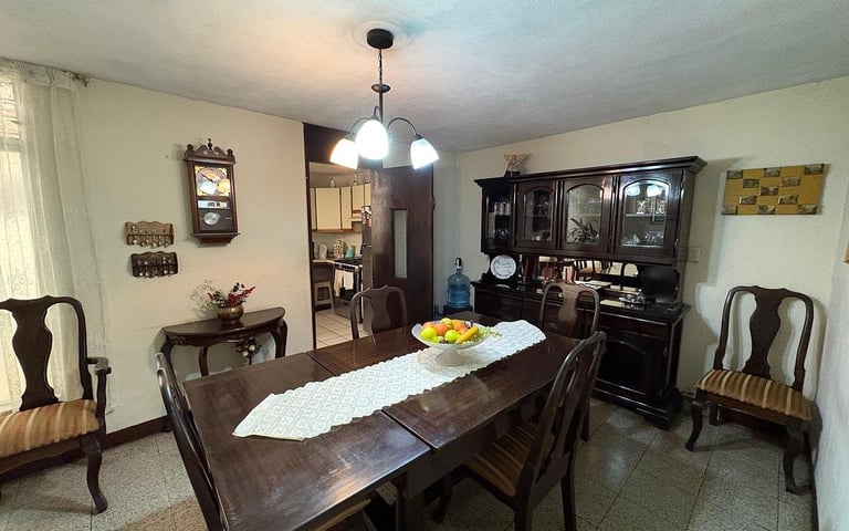 Casa en Venta en Zona 11 / Loma Linda Mariscal