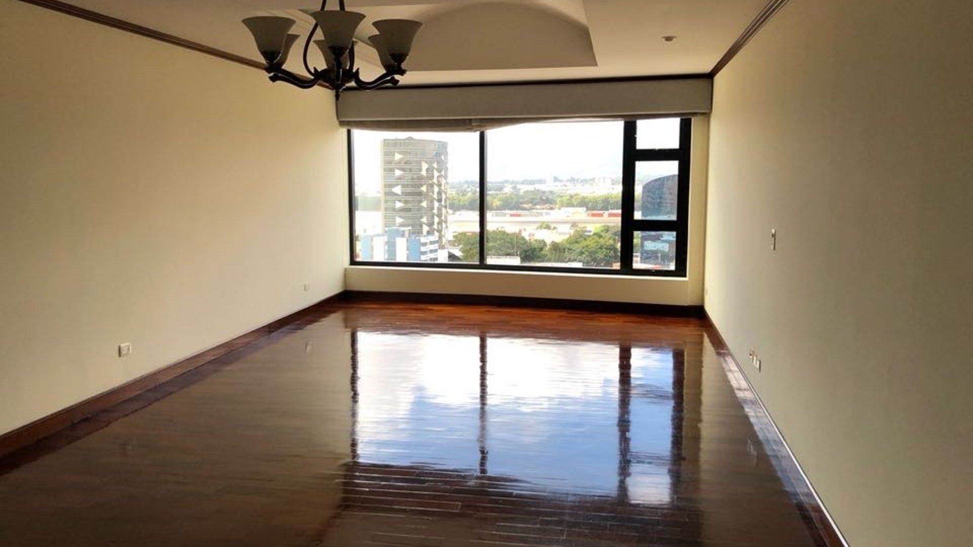 Alquiler de amplio Apartamento 3 Dormitorios | San Ángel zona 14 (C)