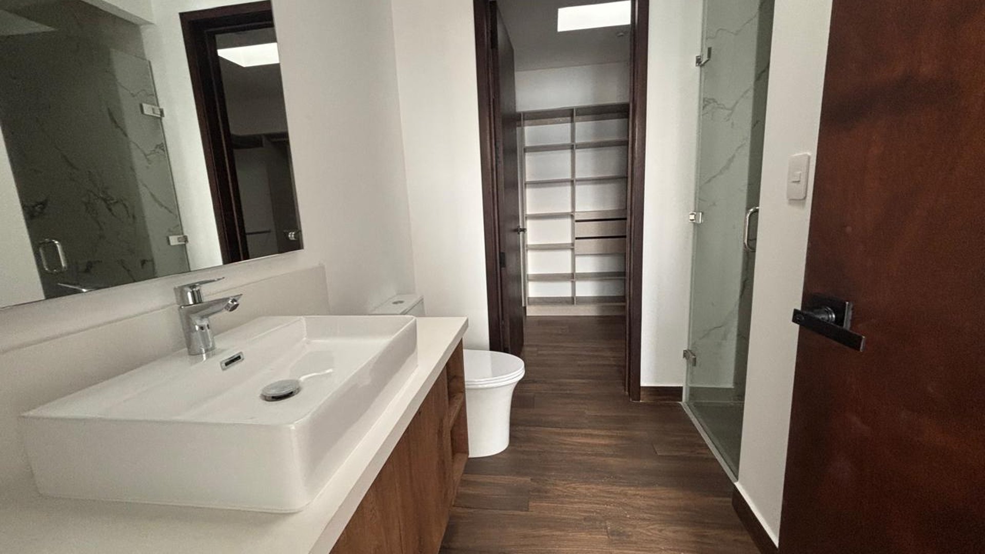 Townhouse en Alquiler Condominio Molie, zona 10 - Miniatura 19