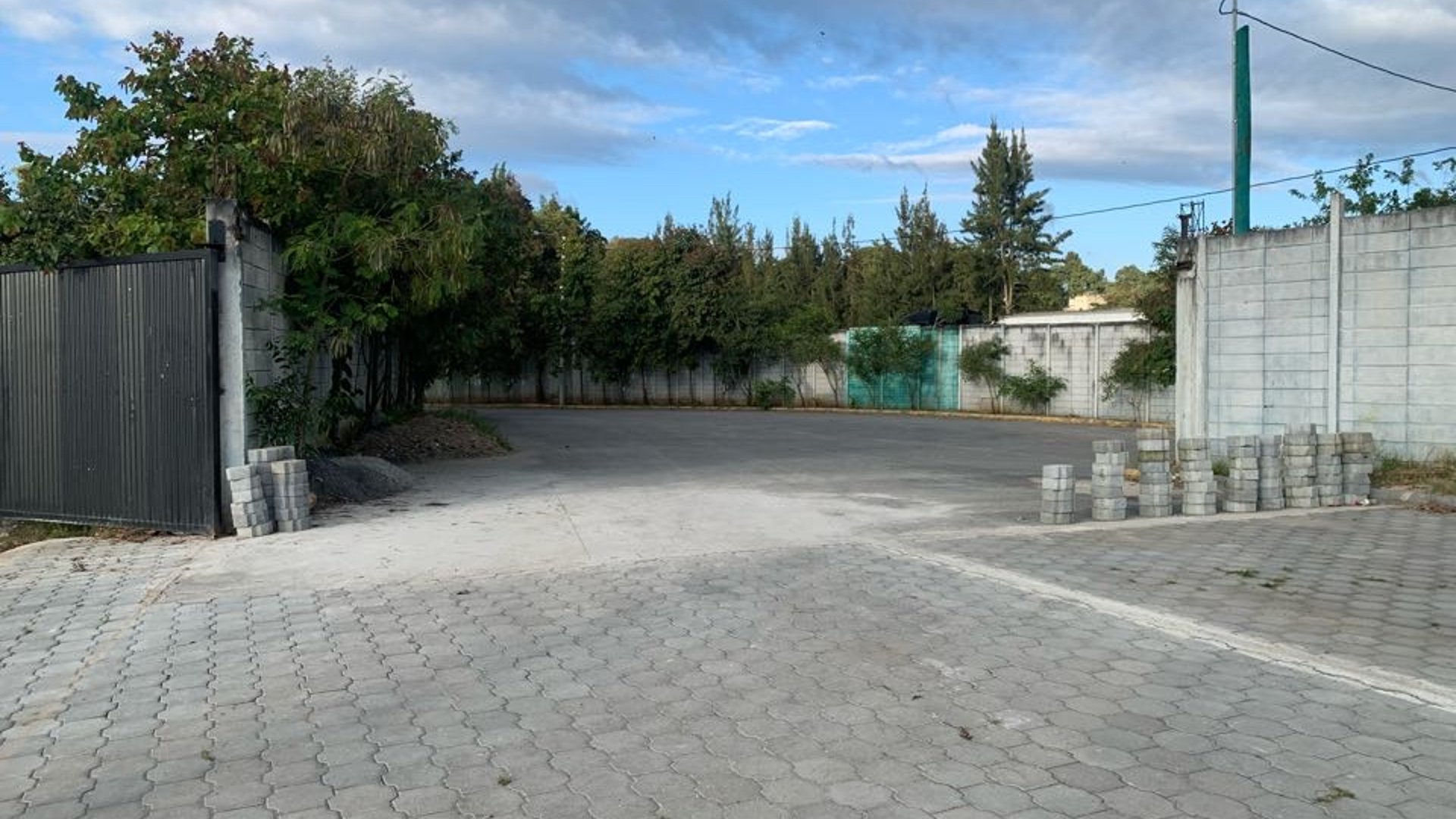 TERRENO EN RENTA EN RUTA AL ATLANTICO ZONA 17 - Miniatura 3
