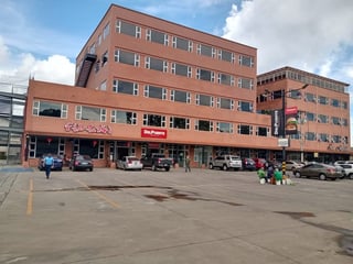 Local en Renta en Plaza Canadá, Zona 12 - 2