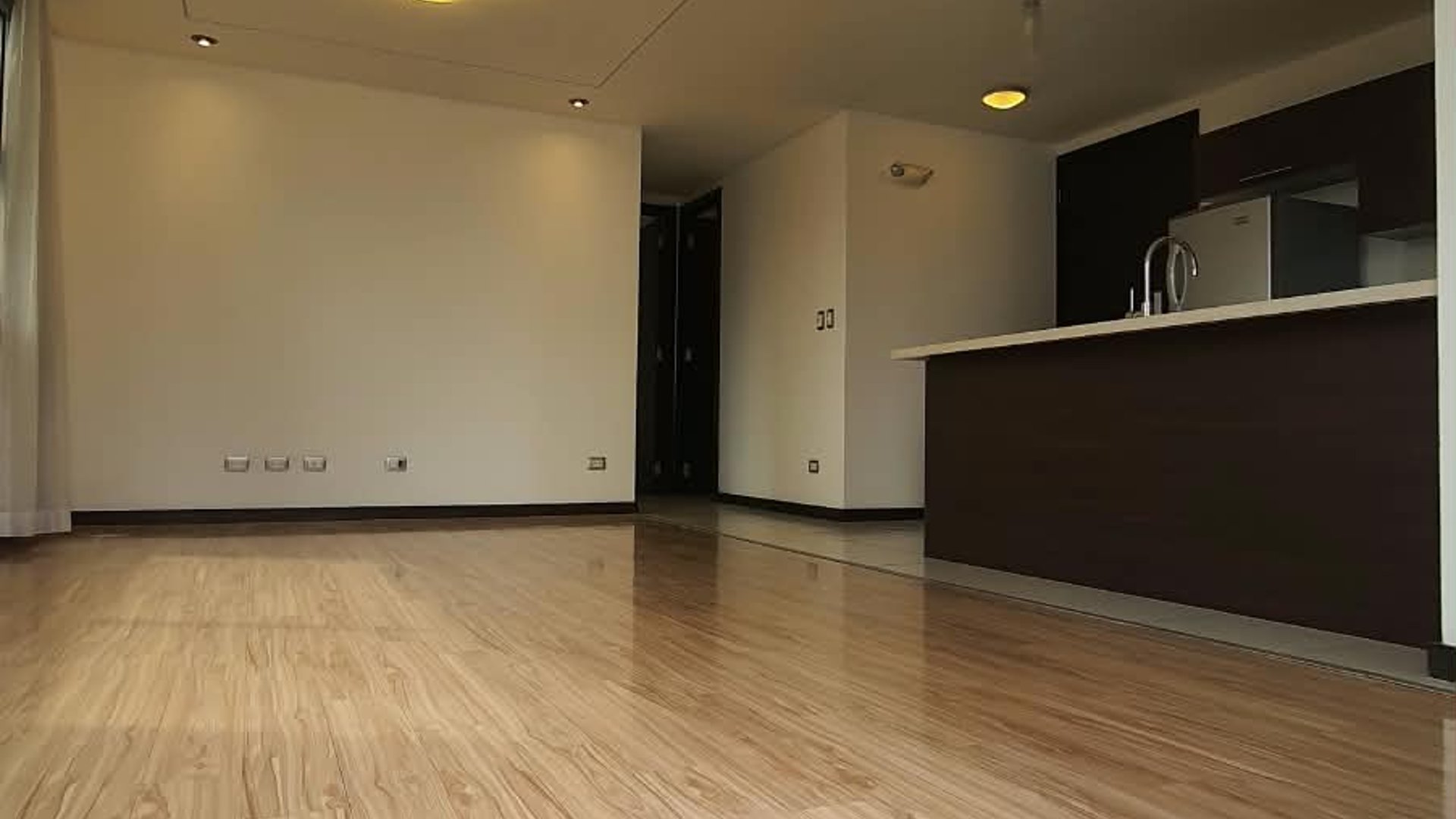 APARTAMENTO EN ALQUILER ZONA 14  CERCANO AVENIDA LAS AMERICAS - Miniatura 9