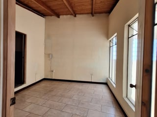 En Renta local en Zona 1 de Quetzaltenango - Image 9