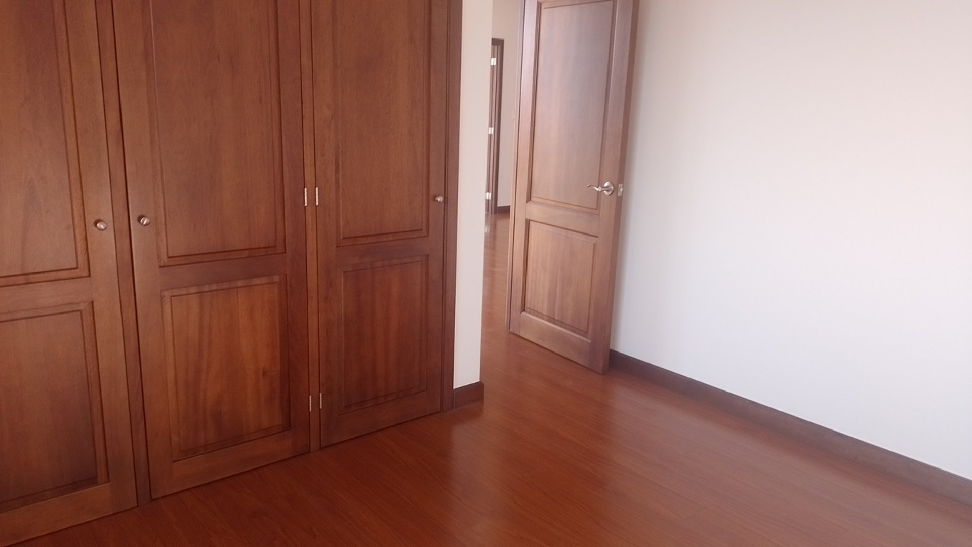 Alquilo Apartamento de 2 dormitorios Zona 15 - Miniatura 5