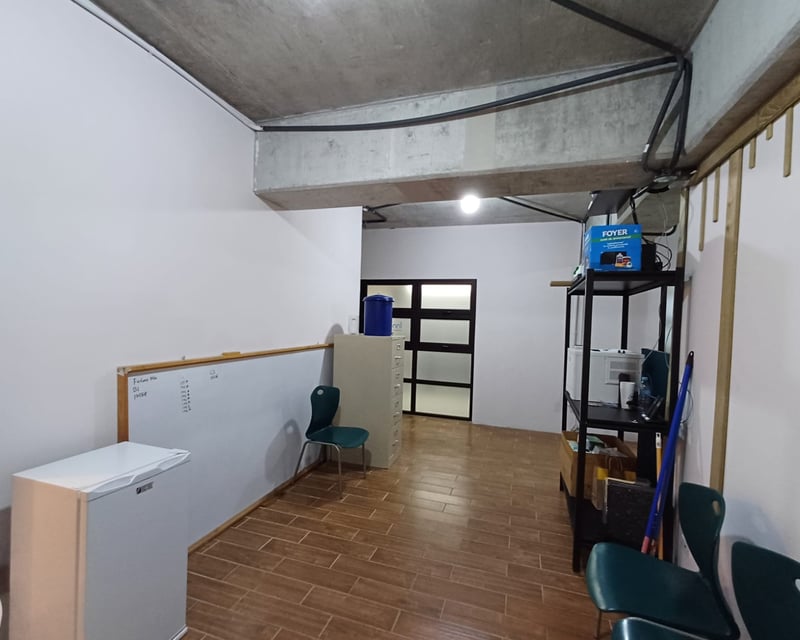 VENTA Oficina Zona 9 Ascend  - Miniatura 3