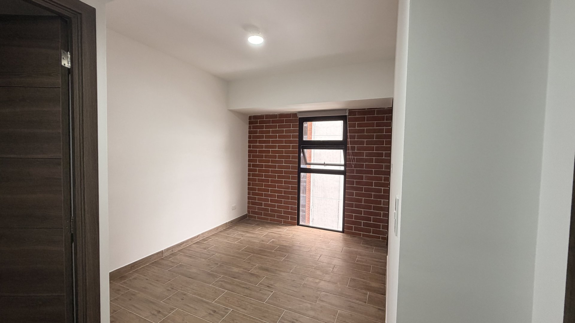 Apartamento en Alquiler Edificio Modra, zona 4  - Miniatura 5
