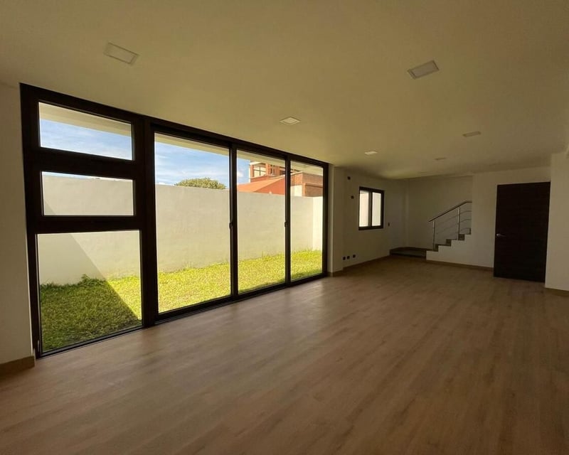 Casa en VENTA dentro de condominio en  zona 15
