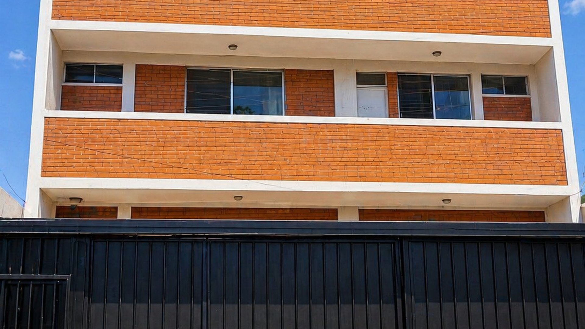 Edificio Comercial en Renta sobre anillo Periferico