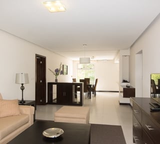 Apartamento, amueblado, en renta zona 10 