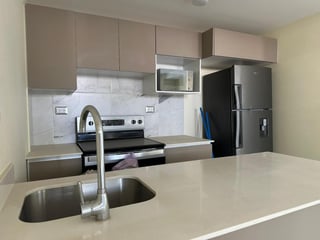 APARTAMENTO EN RENTA - ZONA 15 - 4