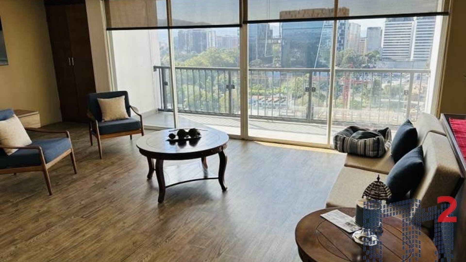 Apartamento Penthouse en Renta, Zona 10 (R10379) - Image 1
