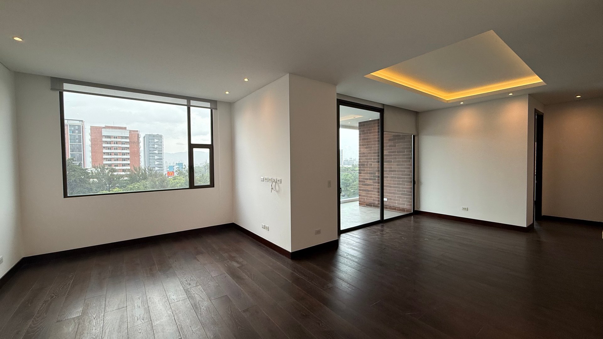 Apartamento en Renta  de 146 m² en ECHO Zona 14 | Vista hacia 3a avenida|