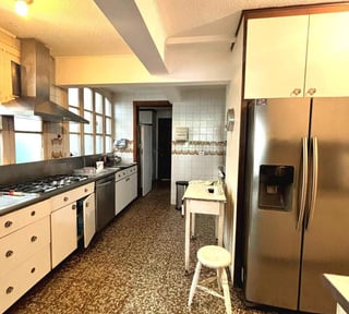 Casa en venta con jardín de 3 habitaciones en zona 14 Ref-5565