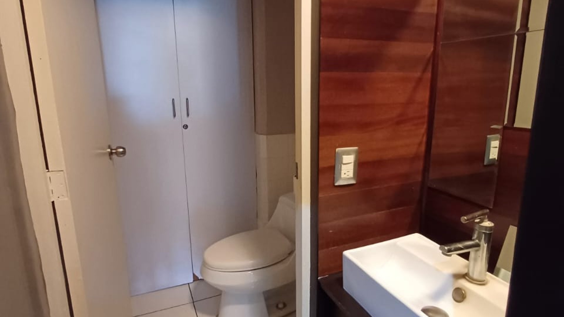 Oficina o clinica en venta, El Patio zona 4. - Miniatura 13
