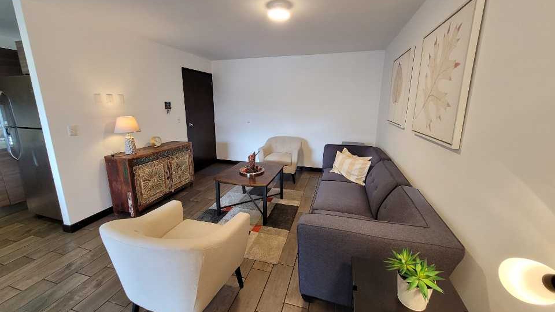 Apartamento en Alquiler  Edificio Verona, zona 10 Guatemala - Miniatura 2