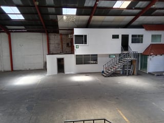 Bodega en renta en zona 2 de Mixco A 150 mts de la Roosevelt  Ref-5802 - 2