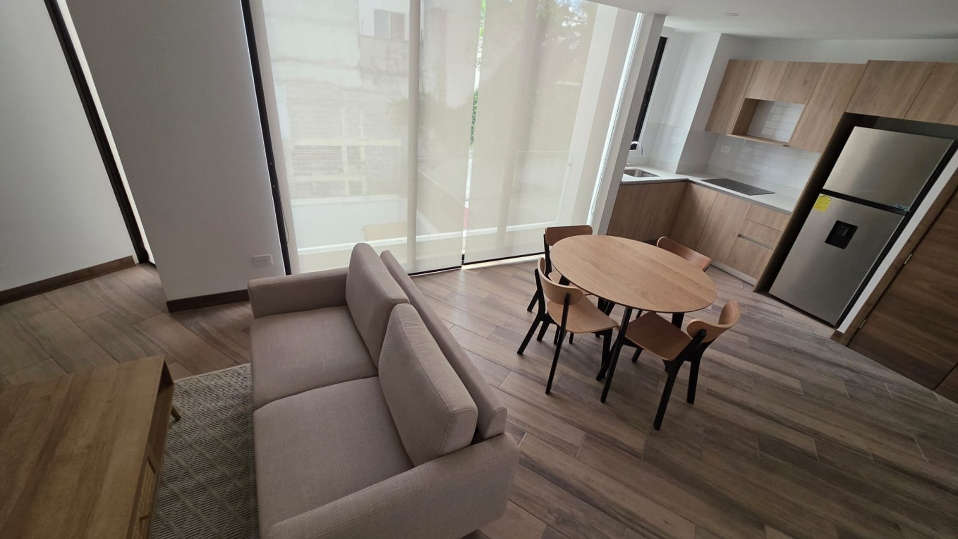 ALQUILER DE LINDO APARTAMENTO AMUEBLADO - PRIVÉ, ZONA 15 - Image 1